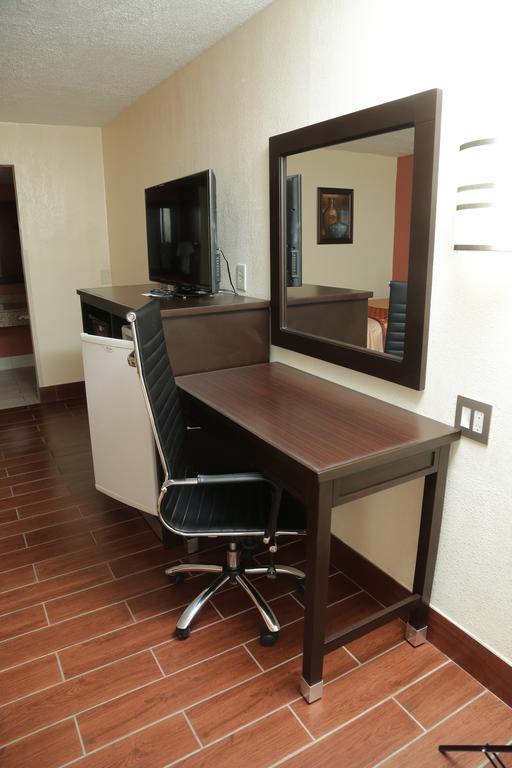 Budget Inn - Washington Екстериор снимка