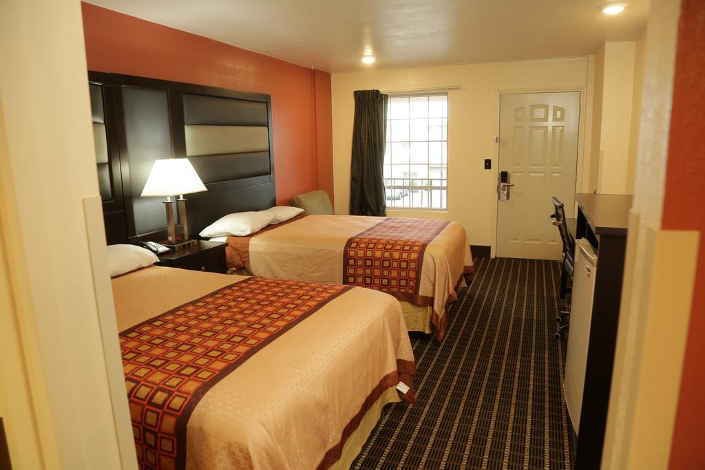 Budget Inn - Washington Екстериор снимка